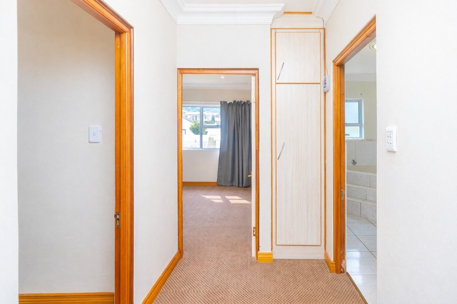 5 Bedroom Property for Sale in Caribbean Beach Club North West
